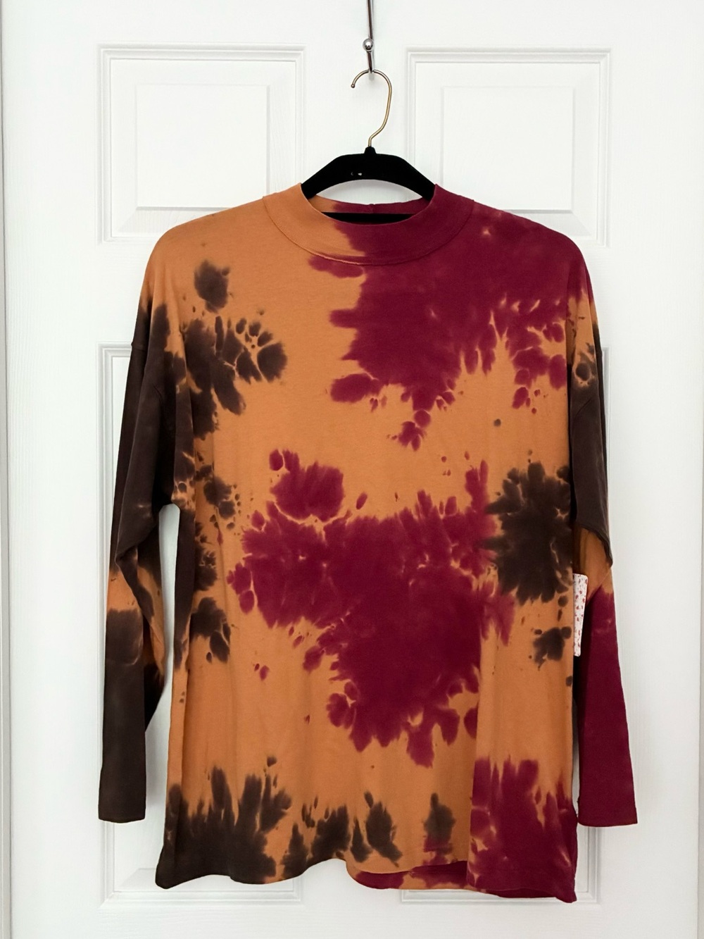 We The Free “Be Free” Tie Dye Oversized Long Sleeved Top, NWT, French Roast